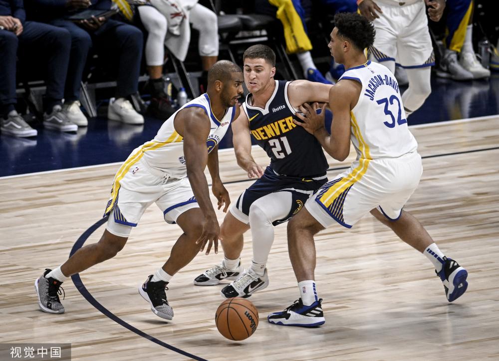 球中扮演关 球中扮演关