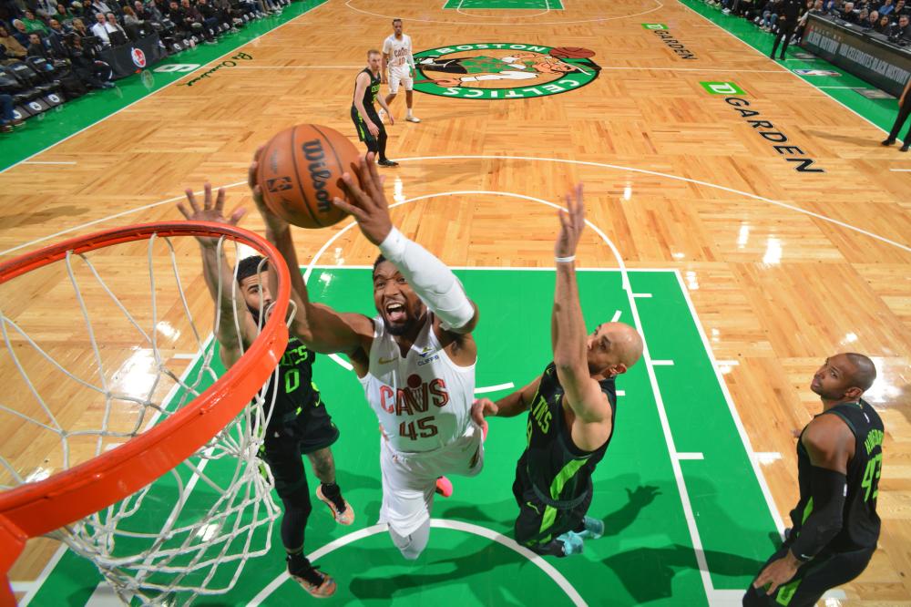 心球员的发 心球员的发