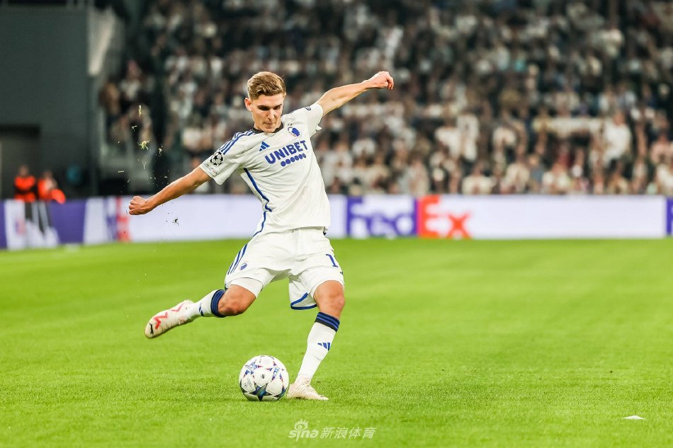 具侵略性的 具侵略性的