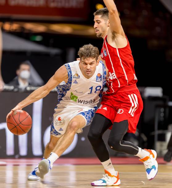 两人都属于 两人都属于